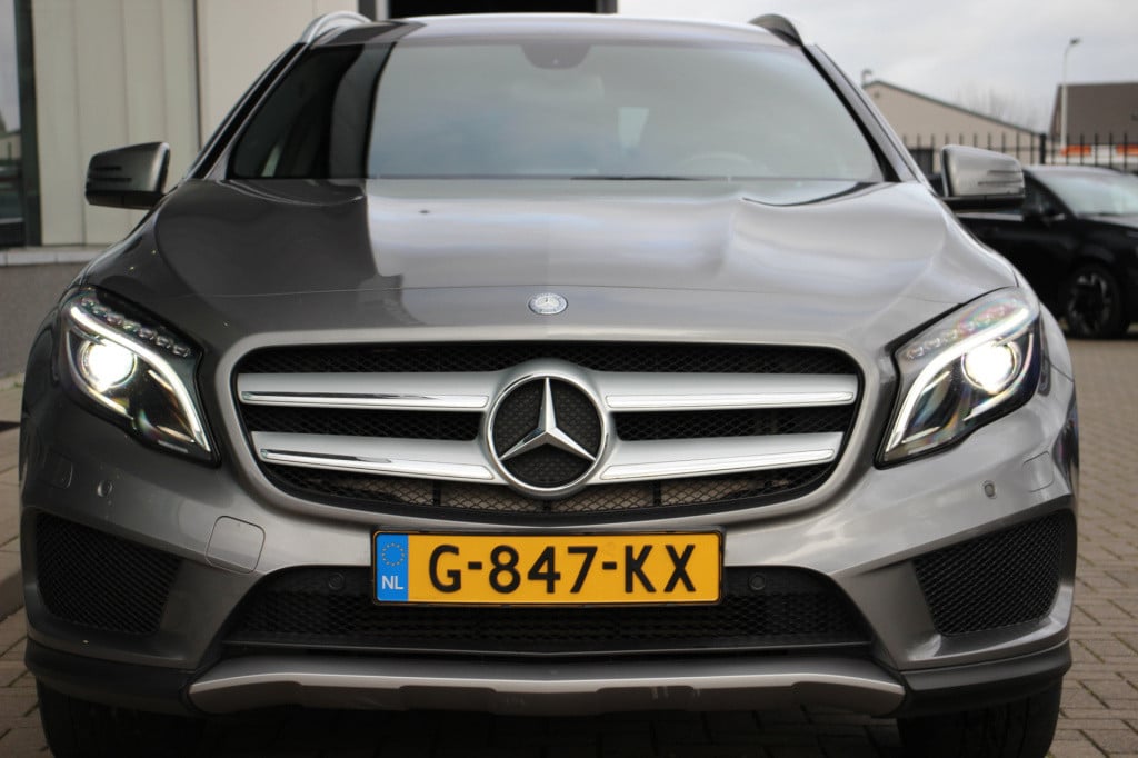 Mercedes-Benz Gla-klasse 200 prestige | amg-line | automaat