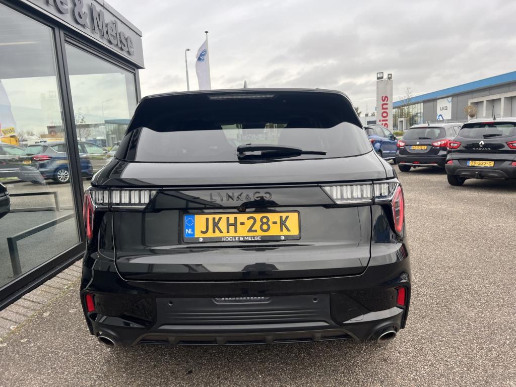 Lynk & Co 01 1.5 261pk plug in hybrid , black edition , zwarte velgen , pan