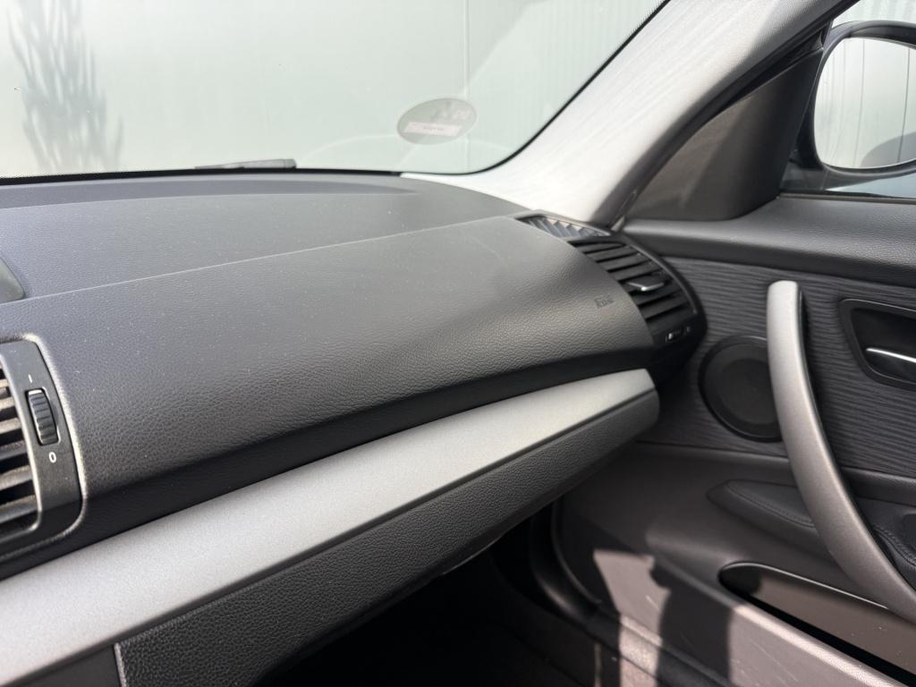 BMW 1 Serie 116i 2.0 122pk executive 3-drs