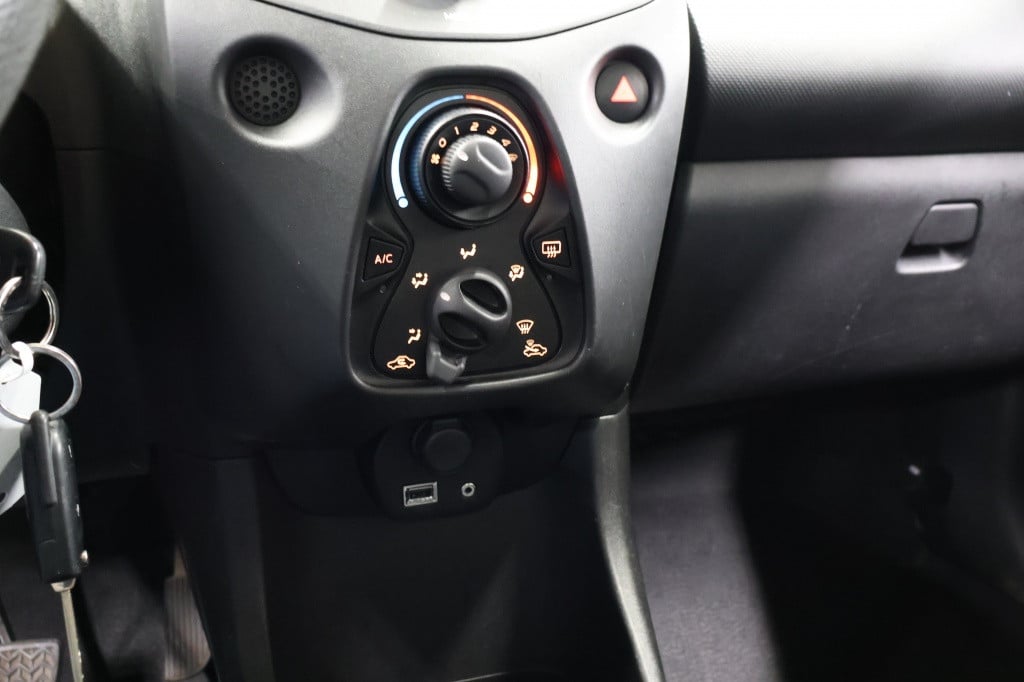 Toyota Aygo 1.0 vvt-i x-fun