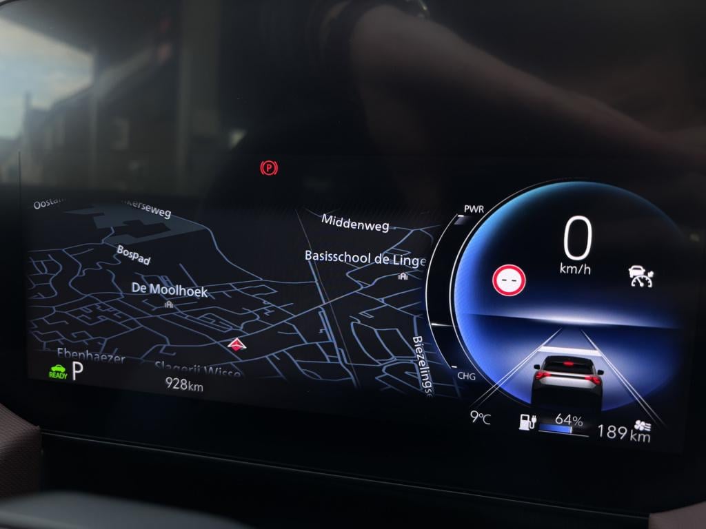 Suzuki E Vitara style 61 kwh