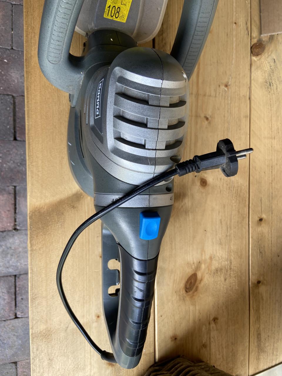 220V Heggenschaar.
