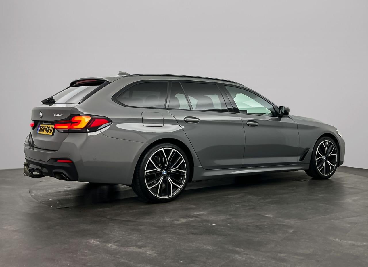 BMW 530e M-Sport - BERNINAGRAU -CARPLAY- 20 INCH - 1E EIGENAAR - DEALER OND