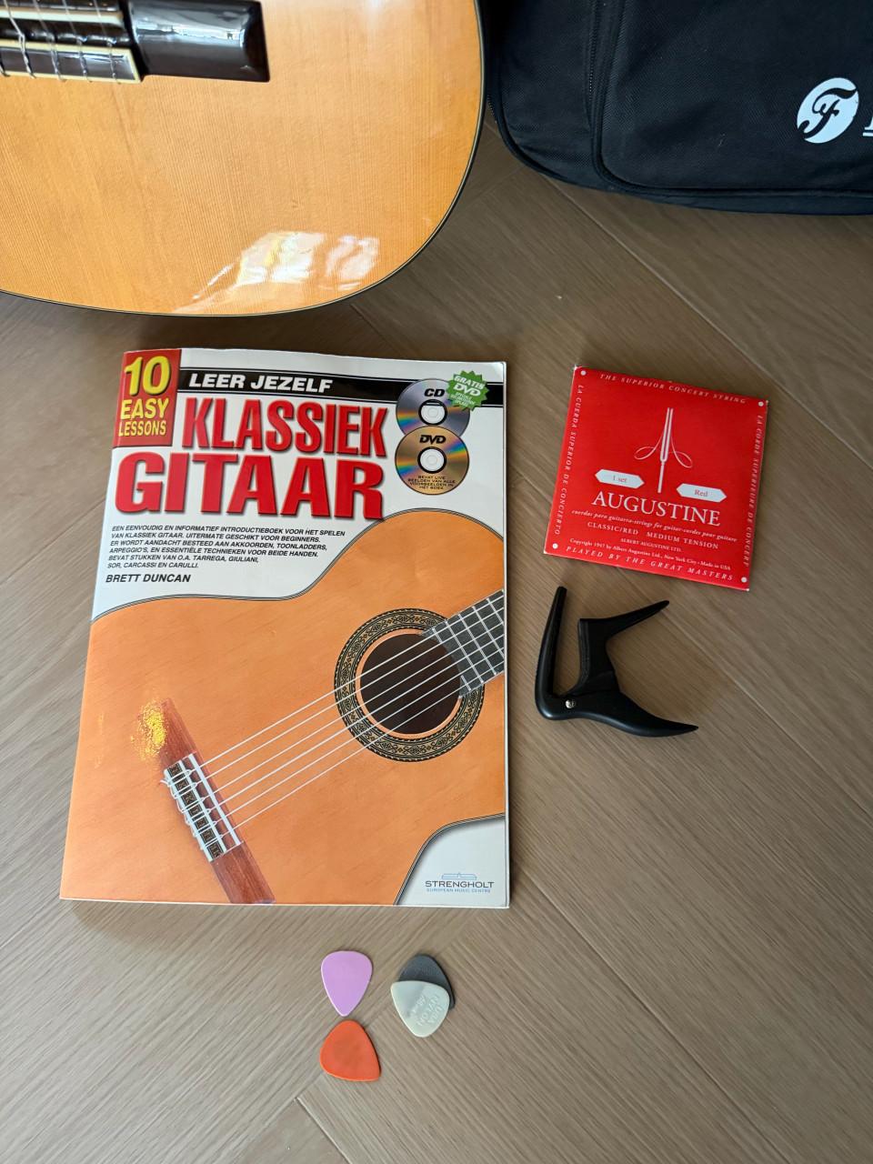 Artesano Estudiante C-4/4 Klassieke Gitaar + Tas & Accessoires!