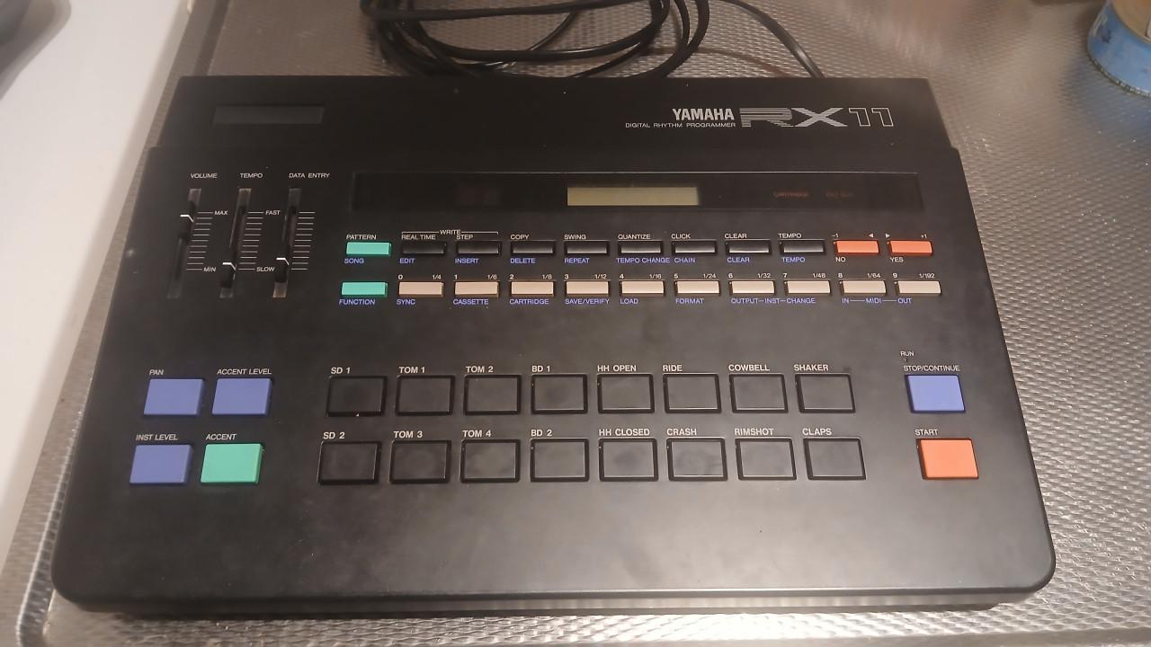 Yamaha rx11 drumcomputer
