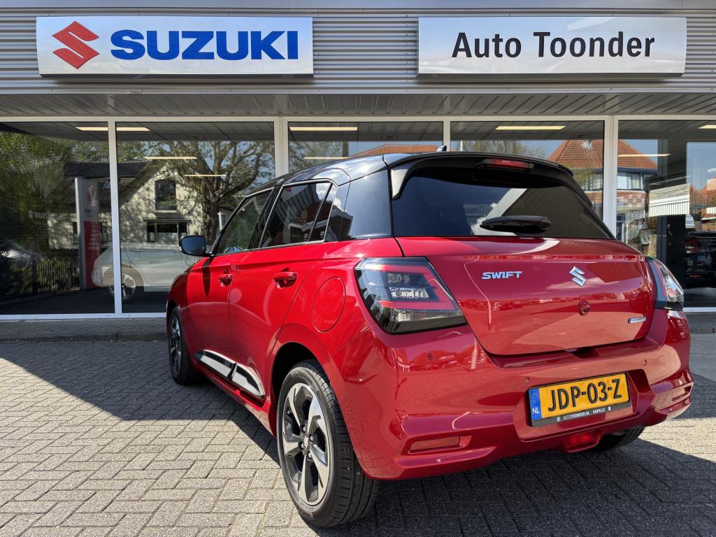 Suzuki Swift style automaat 1.2 smart hybrid/black rhino pakket