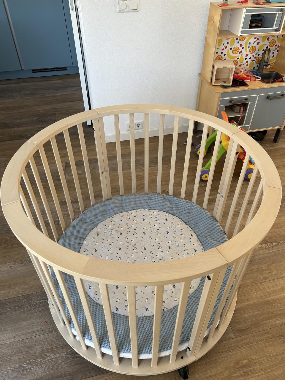 Europe Baby ronde box inclusief boxkleden en matras