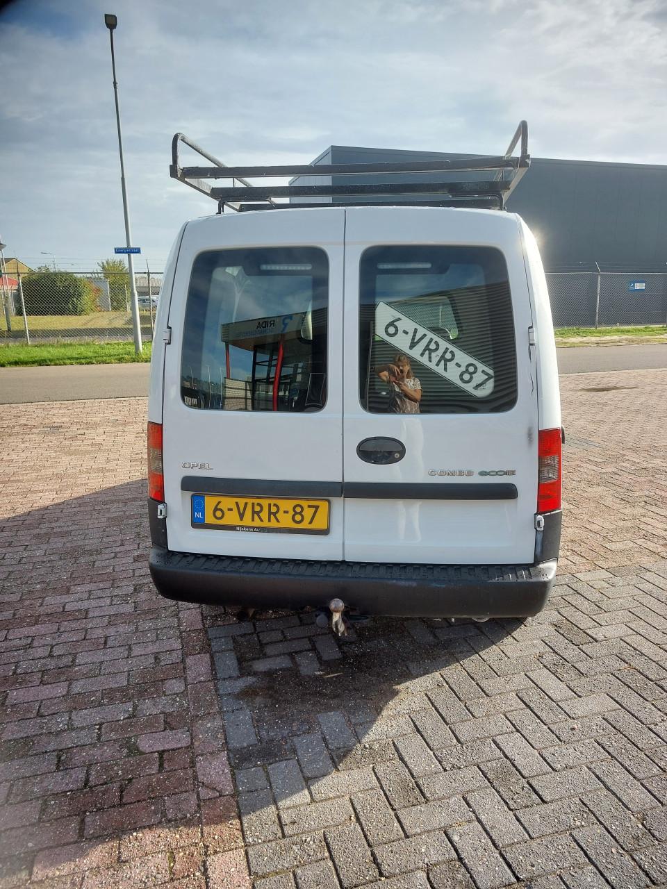 Opel combo bj 2011  2250 euro