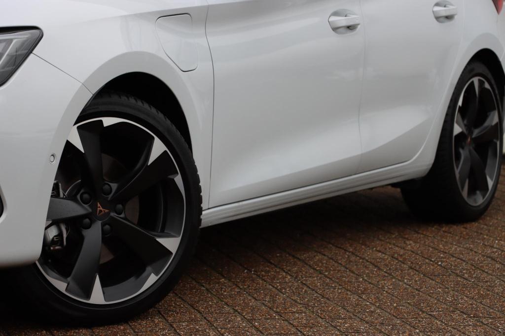 Cupra Leon 1.5 tsi e-hybrid business 204pk dsg6 | soh 100% |