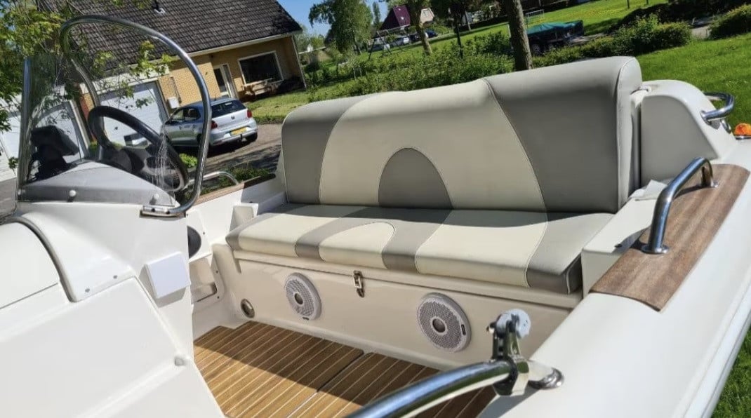 Zeer nette Quicksilver 425 Commander motorboot
