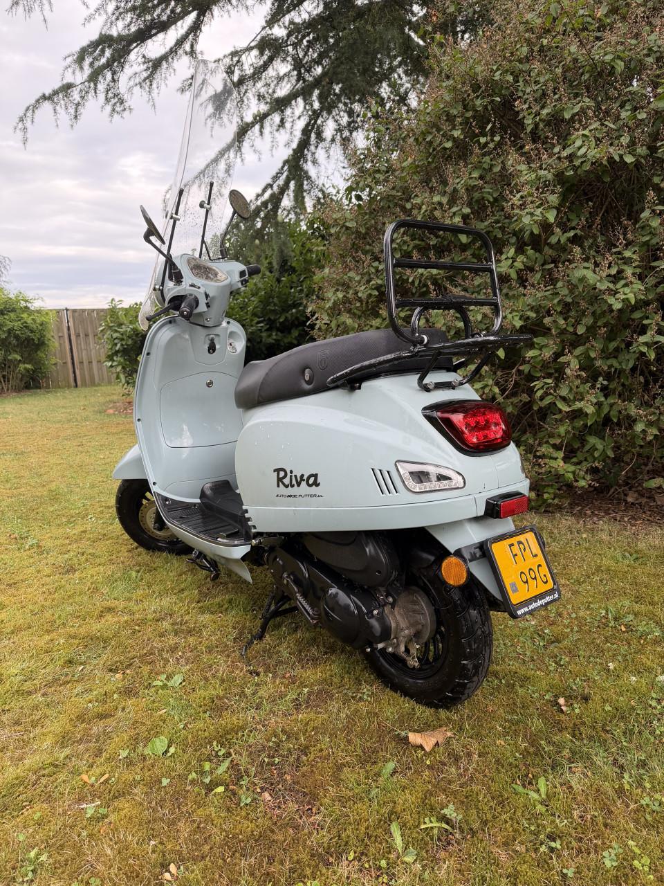 Riva scooter 45 km/u – 2.592 km – Windscherm – Bouwjaar 2023