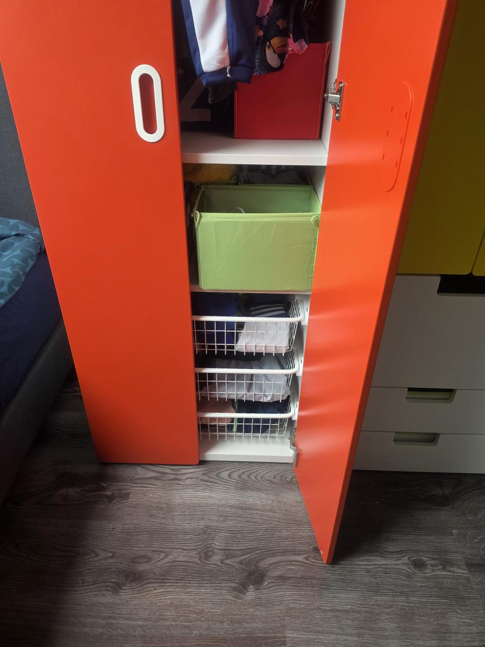 Kinder kledinkast