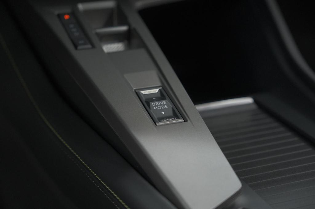 Peugeot 308 sw 1.2 hybrid 136 e-dcs6 gt | camera | adaptieve cruise control