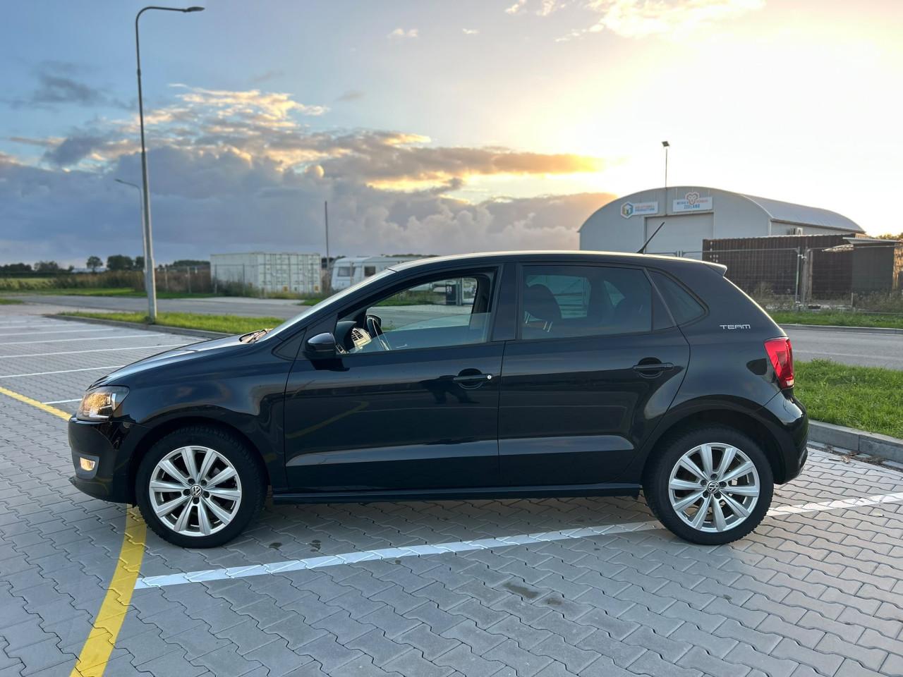 Volkswagen Polo 1.4-16V R-LINE|CRUISE CONTR|CARPLAY|AIRCO|