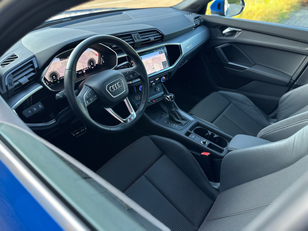 Audi Q3 sportback 45 tfsie s-line | keyless | dode hoek | adapt. cruise | e