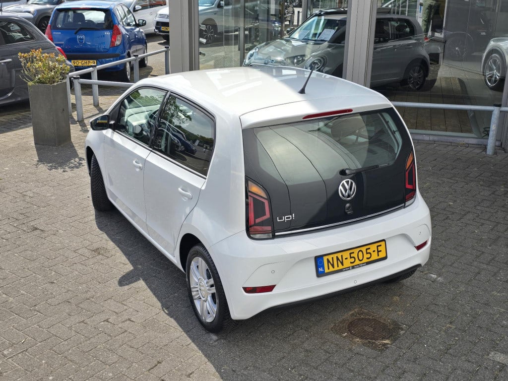 Volkswagen UP! 1.0 bmt high up!