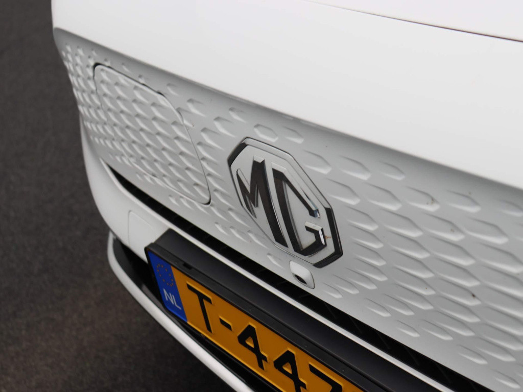 MG Zs-ev standard range luxury 50 kwh | wltp 320km | panorama/schuif-kantel