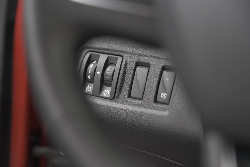Renault Clio tce 90 limited | trekhaak | parkeersensoren | navigatie | crui