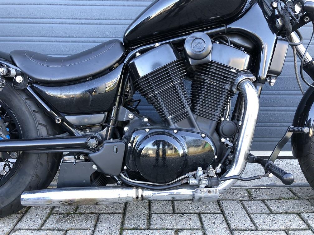Custombuild Suzuki VS1400, monozit, sidemount, forwardcontr, zo mee €1995,-