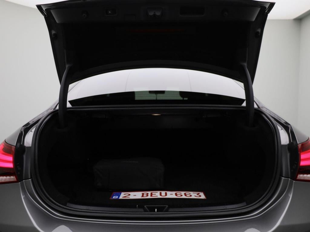 Mercedes-Benz A-Klasse limousine a 250 e amg line | automaat | panoramadak 