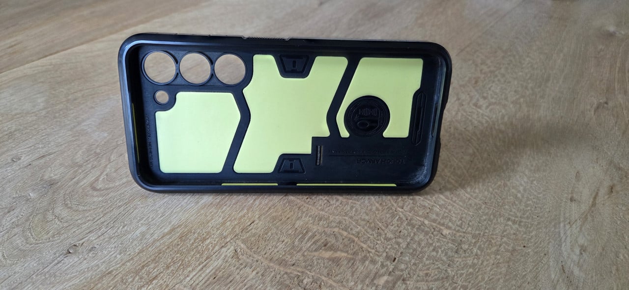 Galaxy S23, Spigen Tough Armor