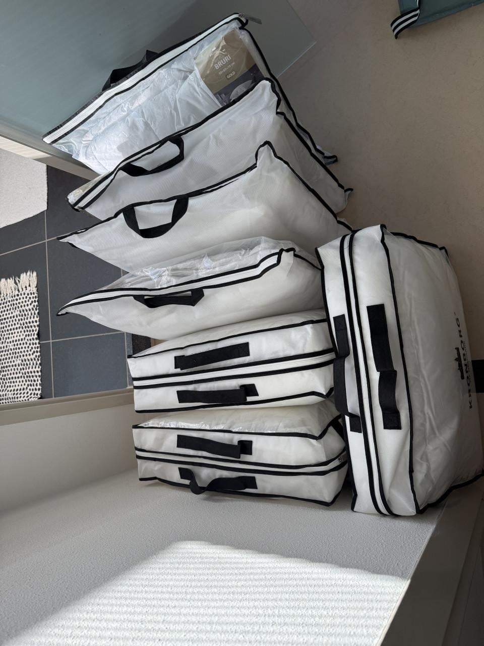 Nieuwe 1 persoons dekbedden en kussens