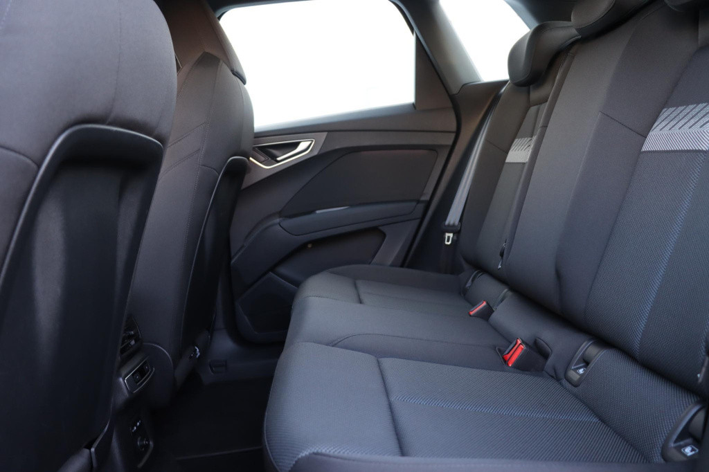 Audi Q4 E-tron 40 launch edition advanced plus 77 kwh