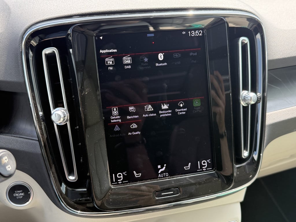 Volvo XC40 t4 211pk recharge ultimate dark| full options !!