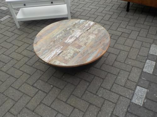 Leuk model salontafel met opbergruimte en klep