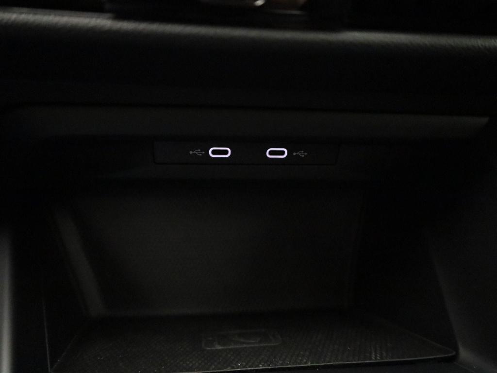 Volkswagen Golf 1.0 tsi life | navigatie | apple carplay / android auto | c