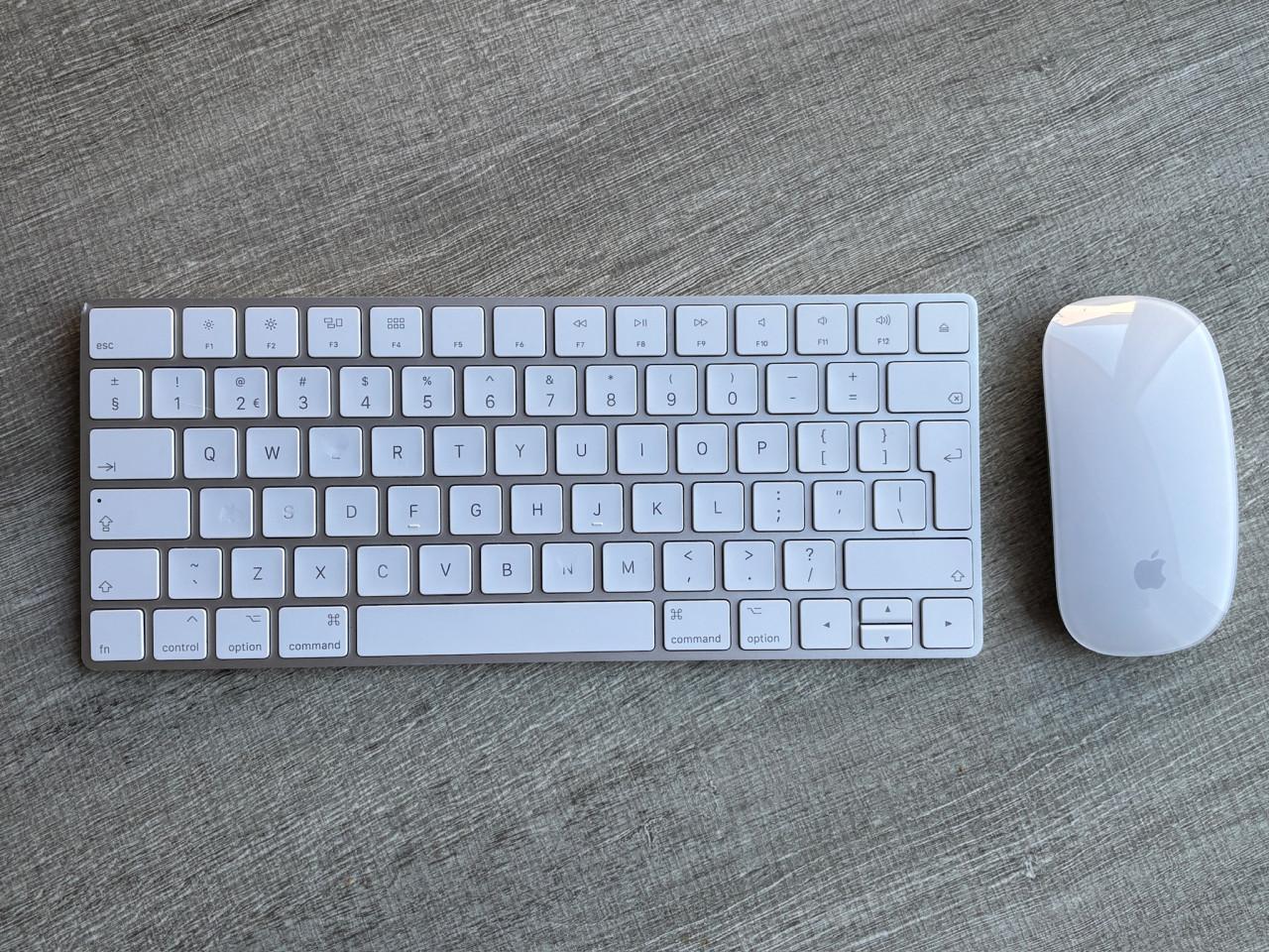 Apple iMac 27 inch met 24 GB werkgeheugen met keyboard + muis