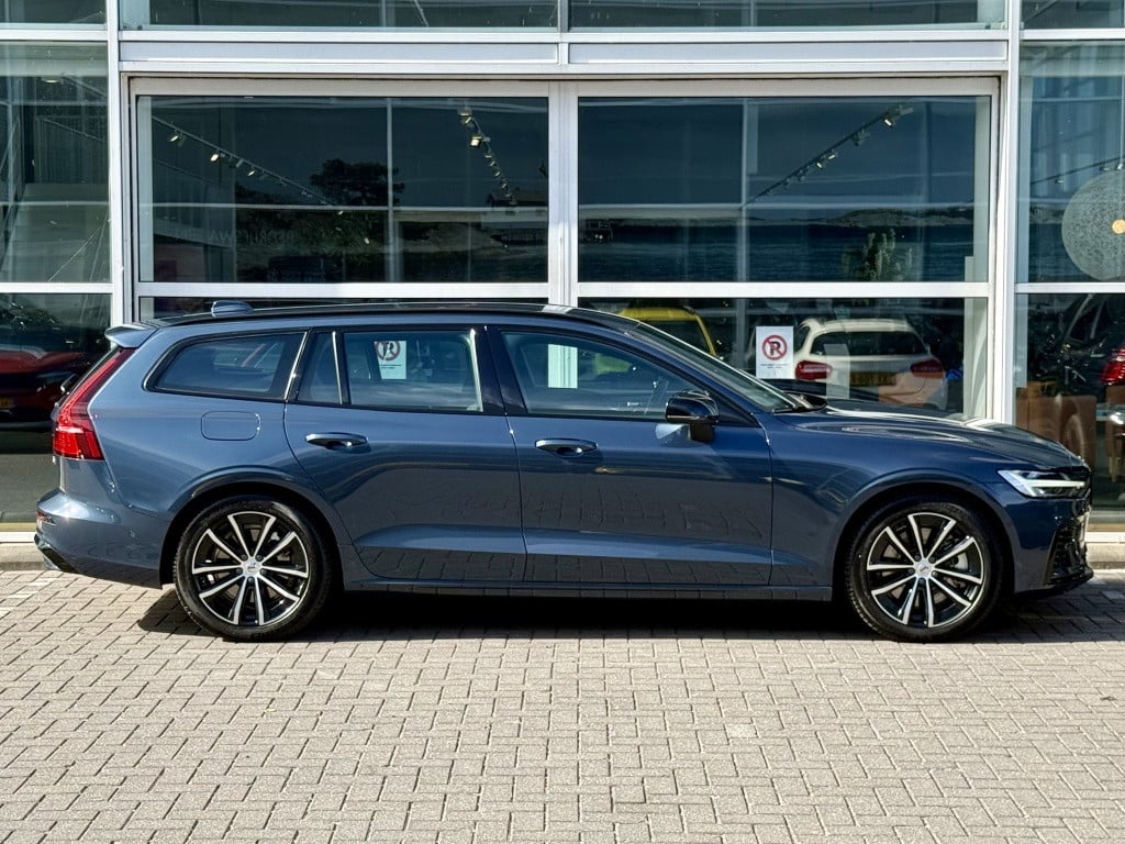 Volvo V60 t6 398pk recharge plus dark| adap.cruise| 360camera| trekaak