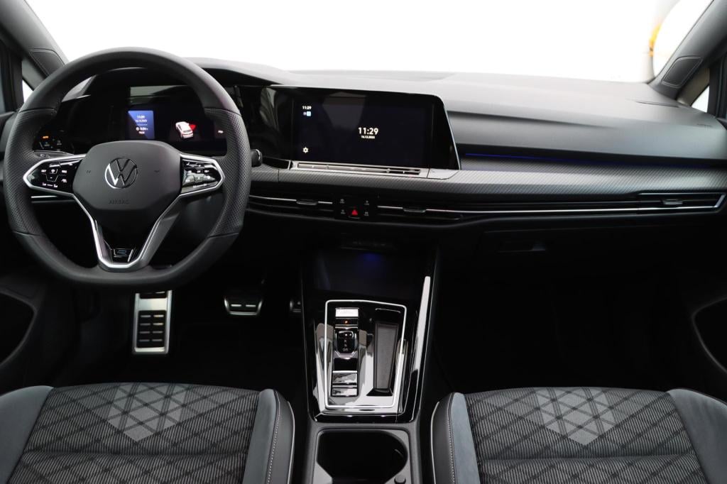 Volkswagen Golf 1.5 etsi r-line | 130pk | dsg7