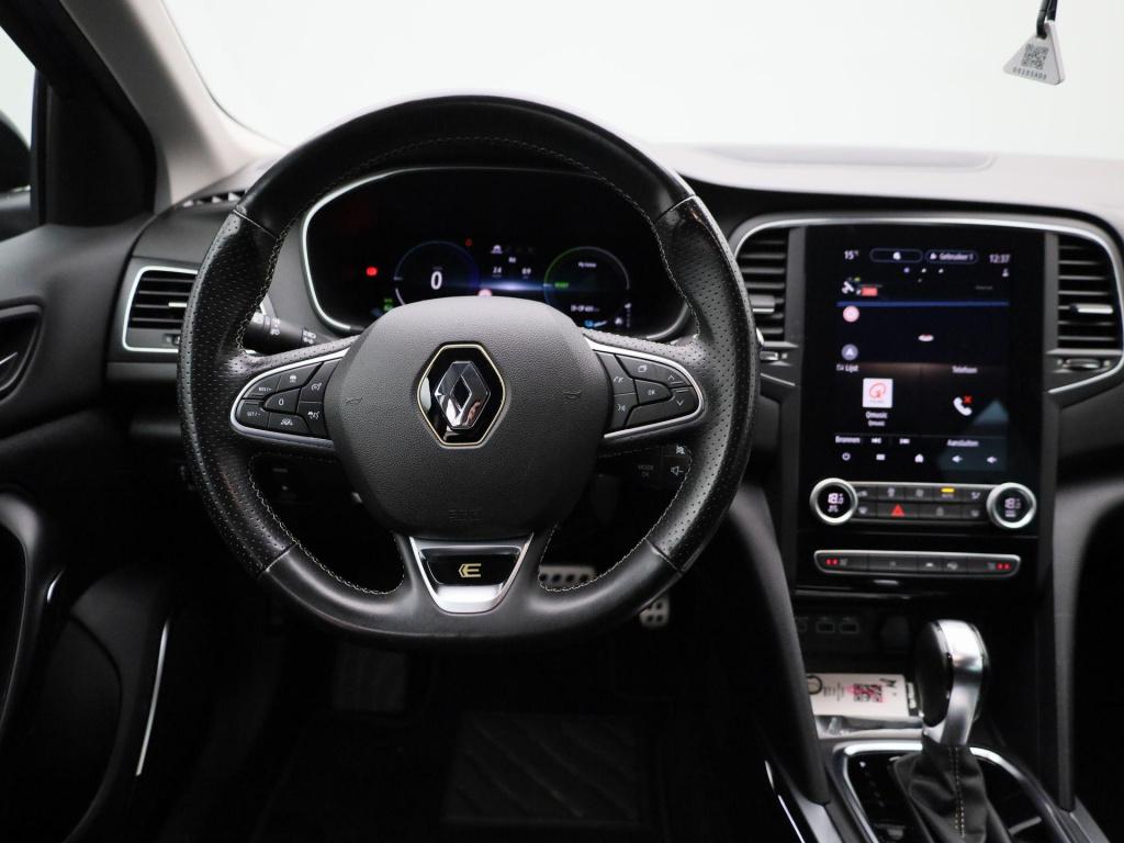 Renault Megane E-tech estate 1.6 plug-in hybrid 160 e-tech engineered | phe