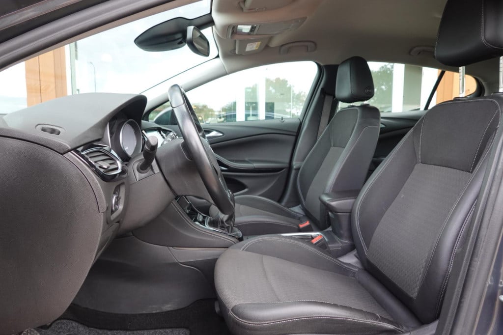 Opel Astra 1.4 innovation