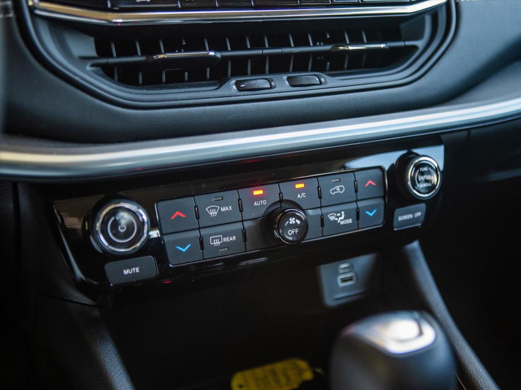 Jeep Compass 1.3t 4xe plug-in hybrid 190pk altitude automaat | trekhaak | c