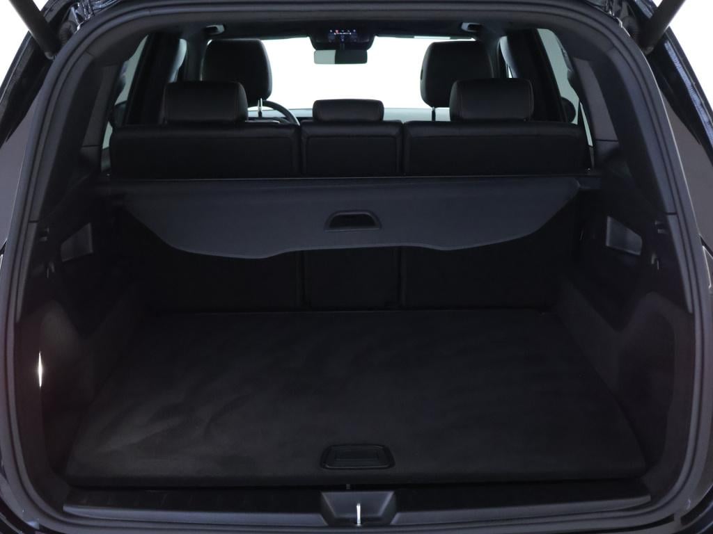 Mercedes-Benz Glb 200 amg line | panoramadak | trekhaak | cruise control | 