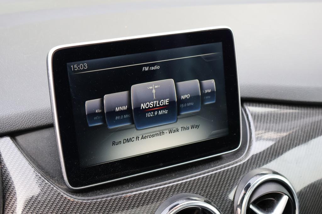 Mercedes-Benz B-Klasse 200 d amg line prestige l panoramadak l distronic l 