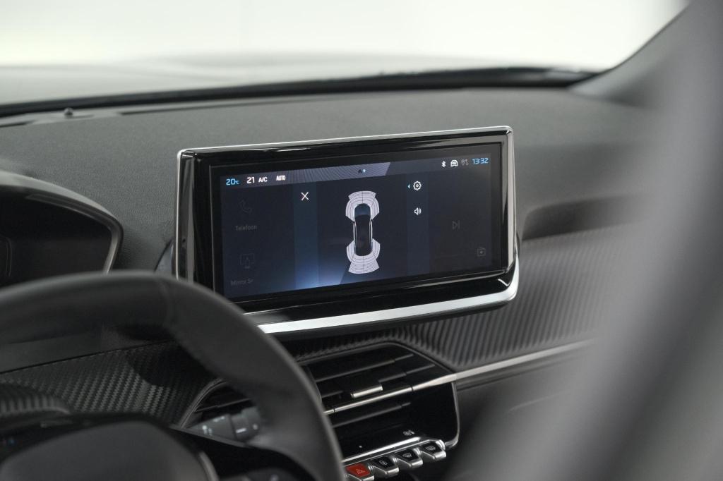 Peugeot 2008 puretech 100 allure | apple carplay | parkeersensoren | climat