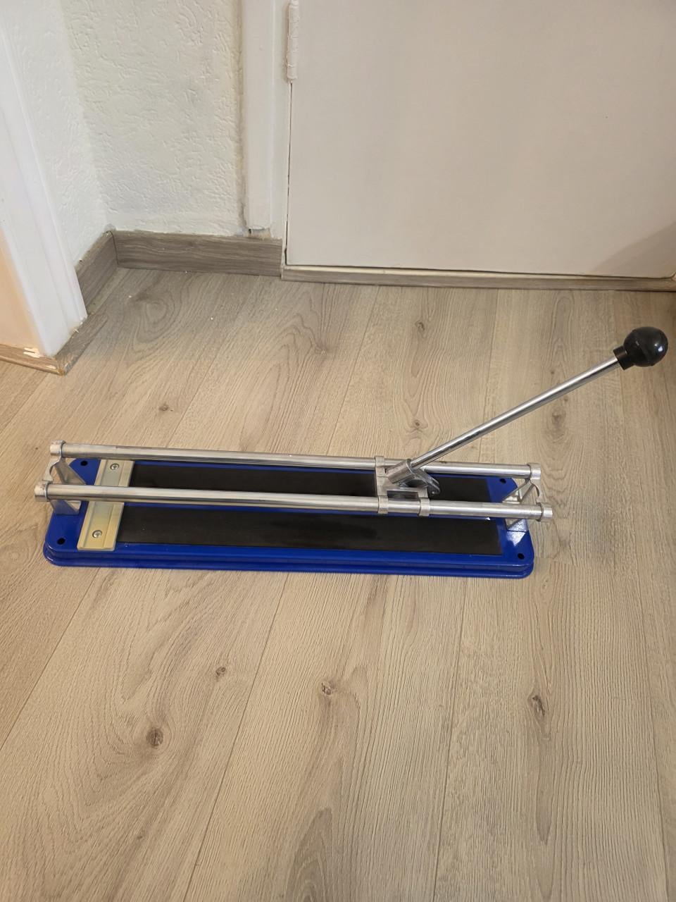 Tegelsnijder -Nieuw 42cm
