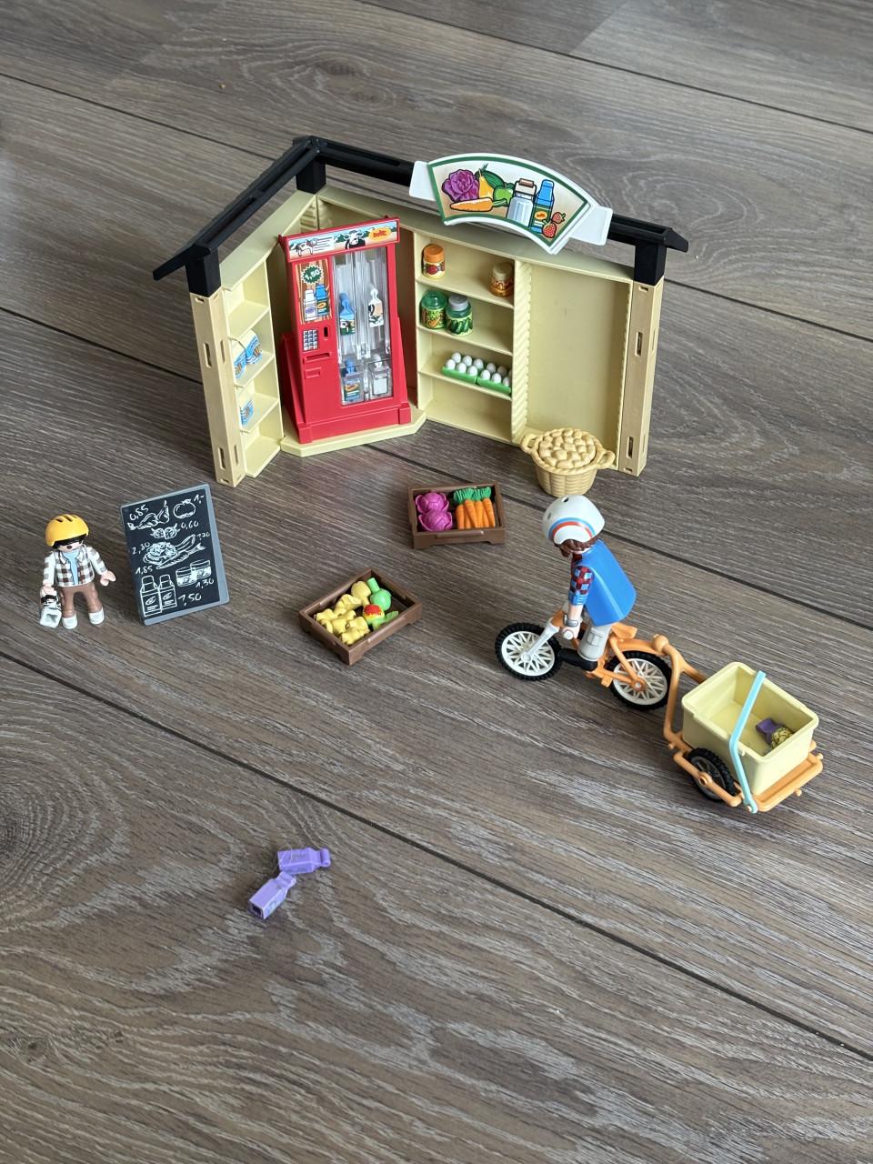 Playmobiel kasteel, schateiland en winkel