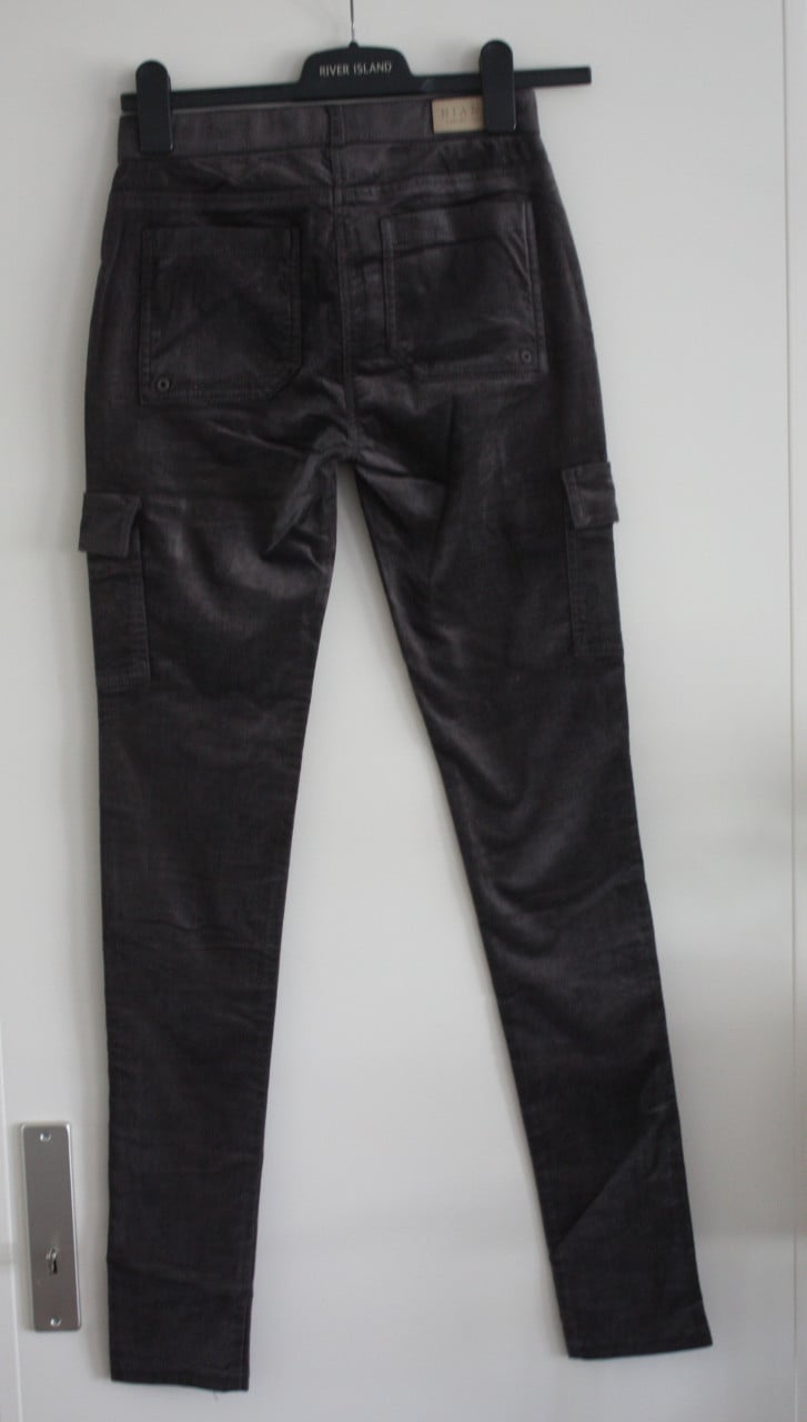 Nieuwe glanzede grijze broek cargo maat 38