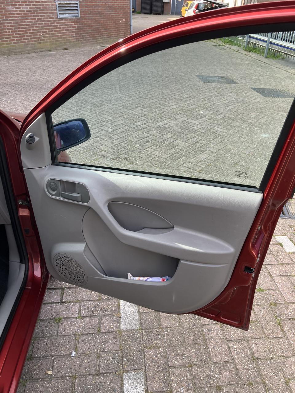 Fiat Panda Young 1.1 (gem. 1:17,8) met 76000 km !