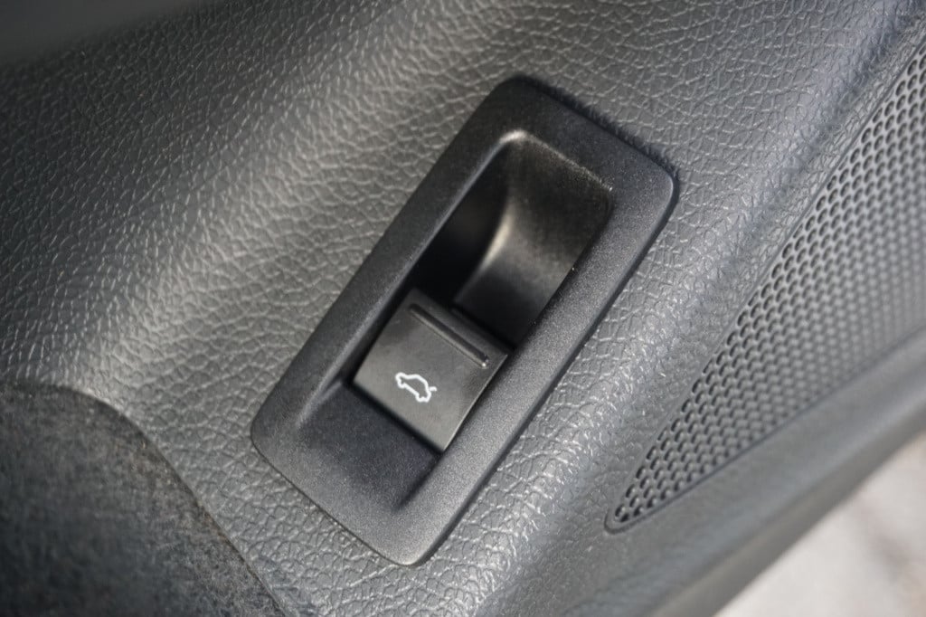 Volkswagen Scirocco 1.4 tsi airco / navi / cruise / elektr. ramen / sportui