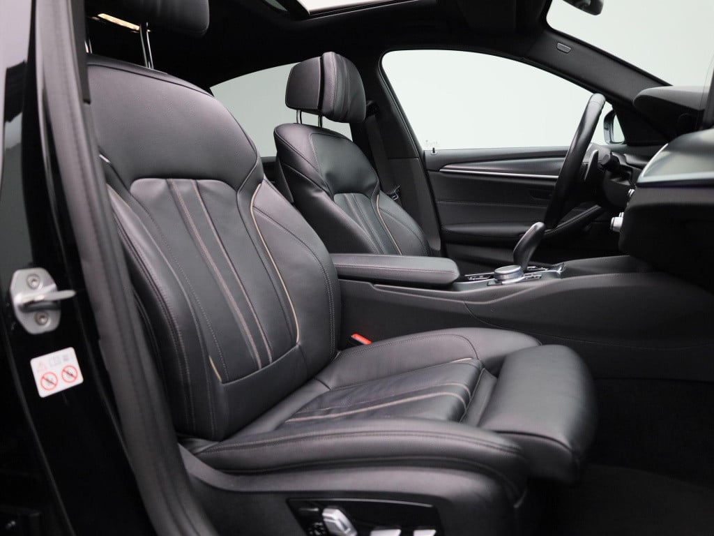 BMW 5 Serie 520e business edition plus | m-sport | automaat | schuifdak | t