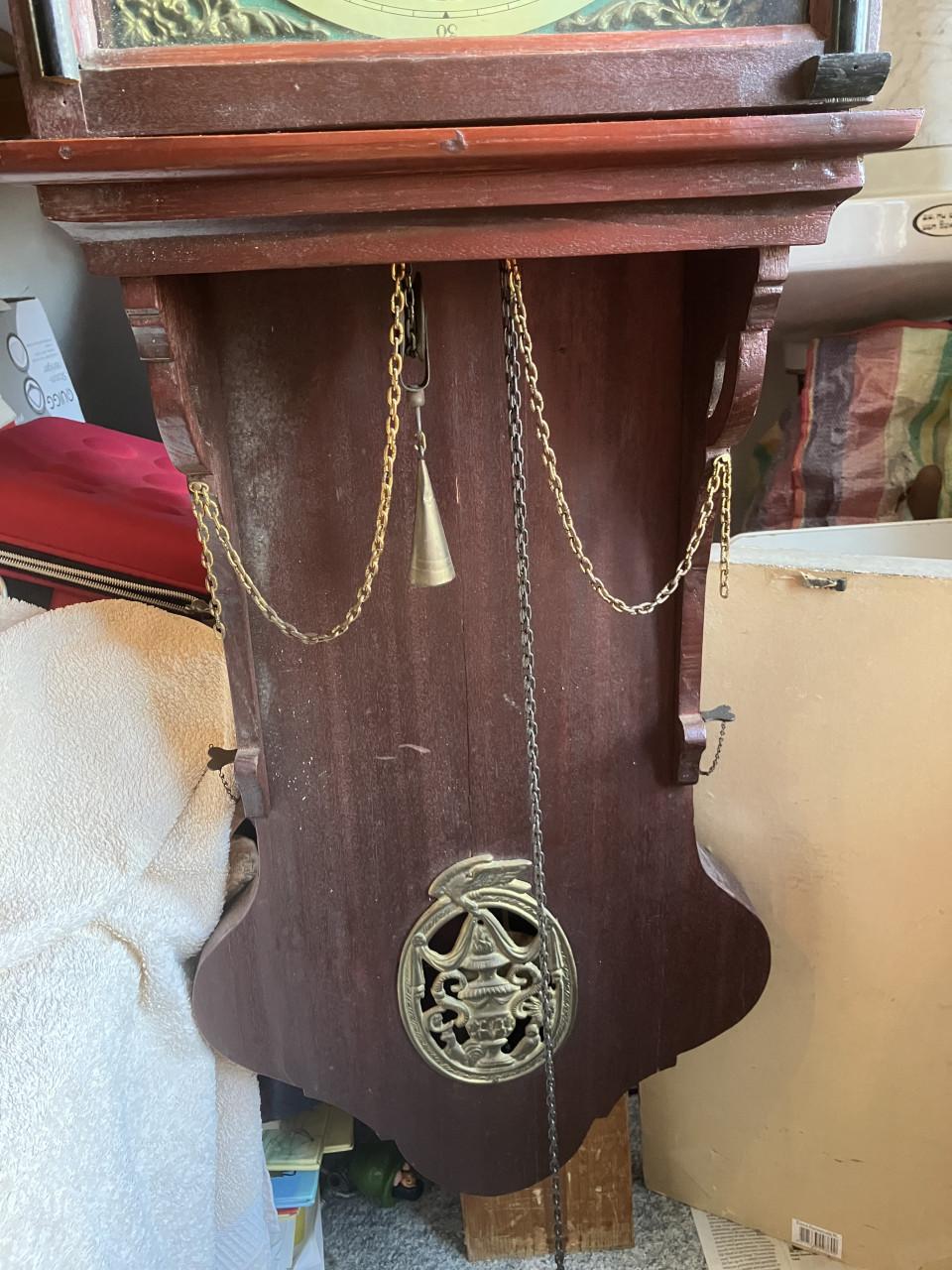 Friese staartklok, mooi beschilderde wijzerplaat