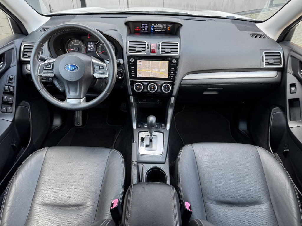 Subaru Forester 2.0 premium | trekhaak afneembaar | panoramadak | navigatie