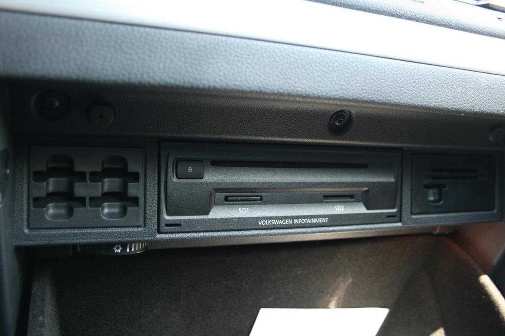 Volkswagen Golf 1.0 tsi business edition connected / navi / camera / led