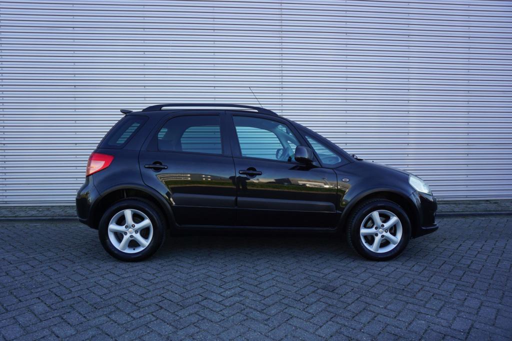 Suzuki Sx4 1.6 4grip exclusive airco / elektr. ramen / lm velgen / nap / ap