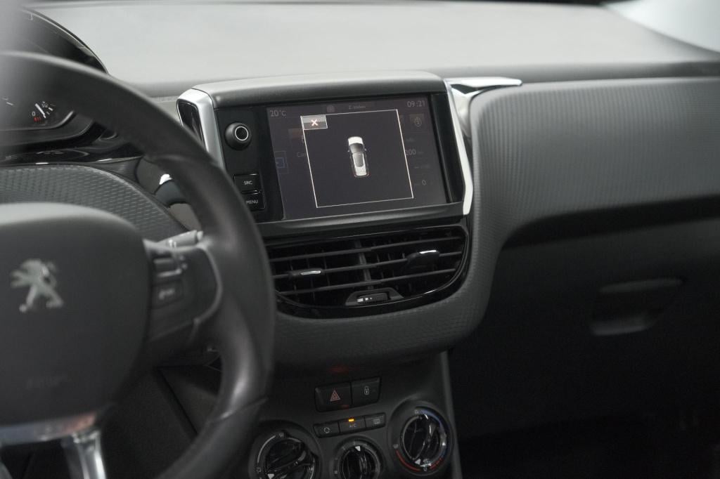 Peugeot 2008 puretech 110 blue lion | trekhaak | apple carplay | panoramada